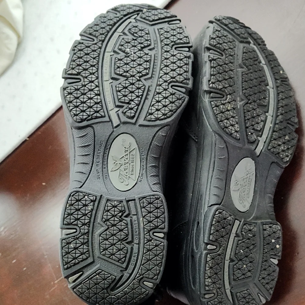 Thorogood Athletic Slip Resisting Black Slip-On Shoes T - Picture 9 of 11